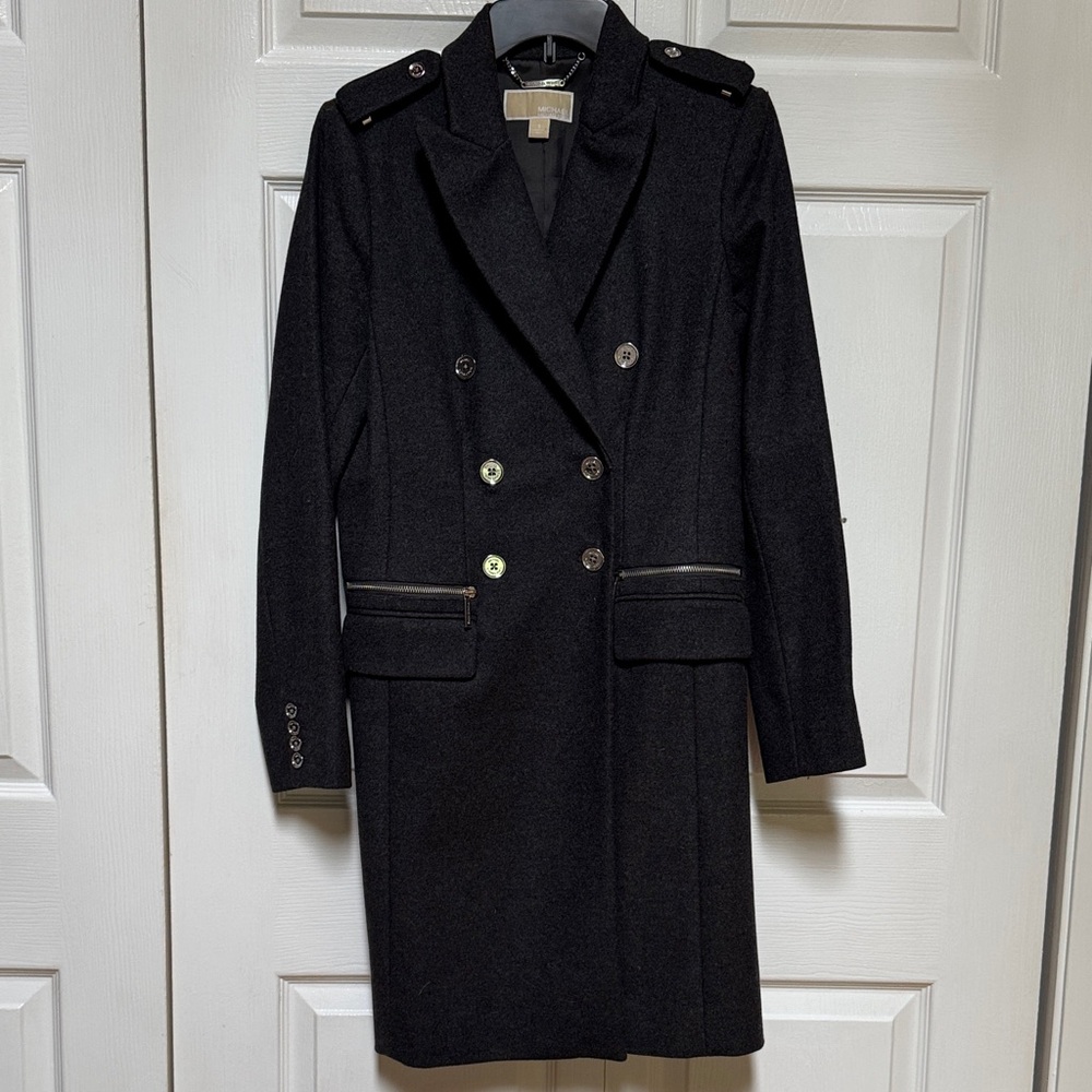 Elegant Black Double-Breasted Women's Coat